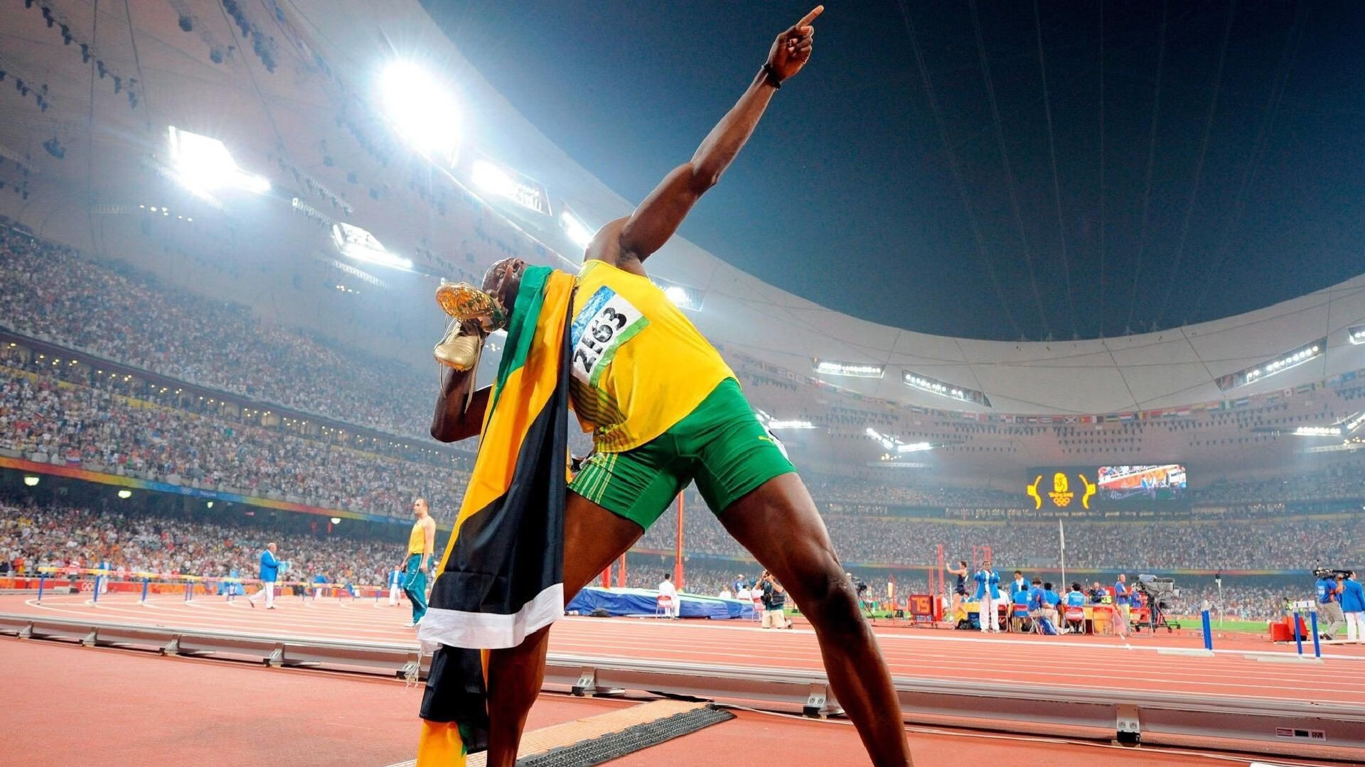 从尼斯到慕尼黑,凯恩的欧冠加冕之路与法国足球的战术革命